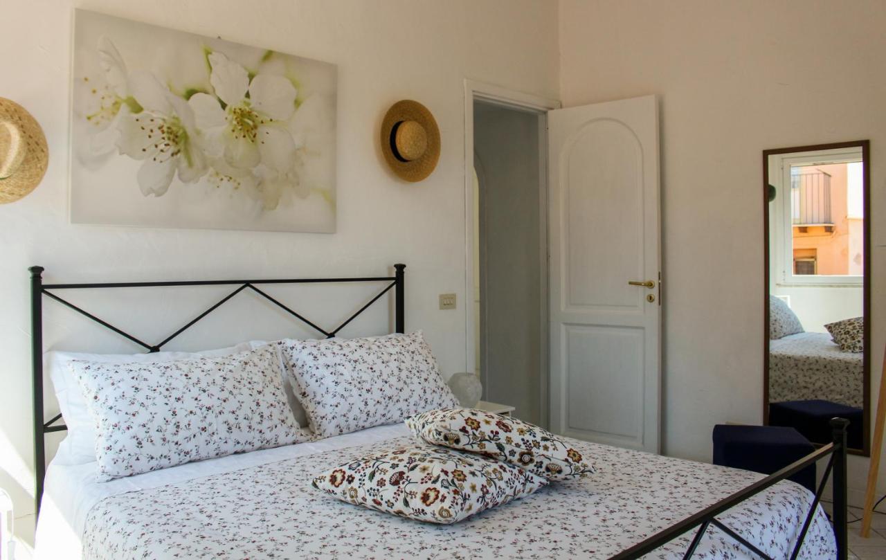 Azzurro B&B Чефалу Экстерьер фото