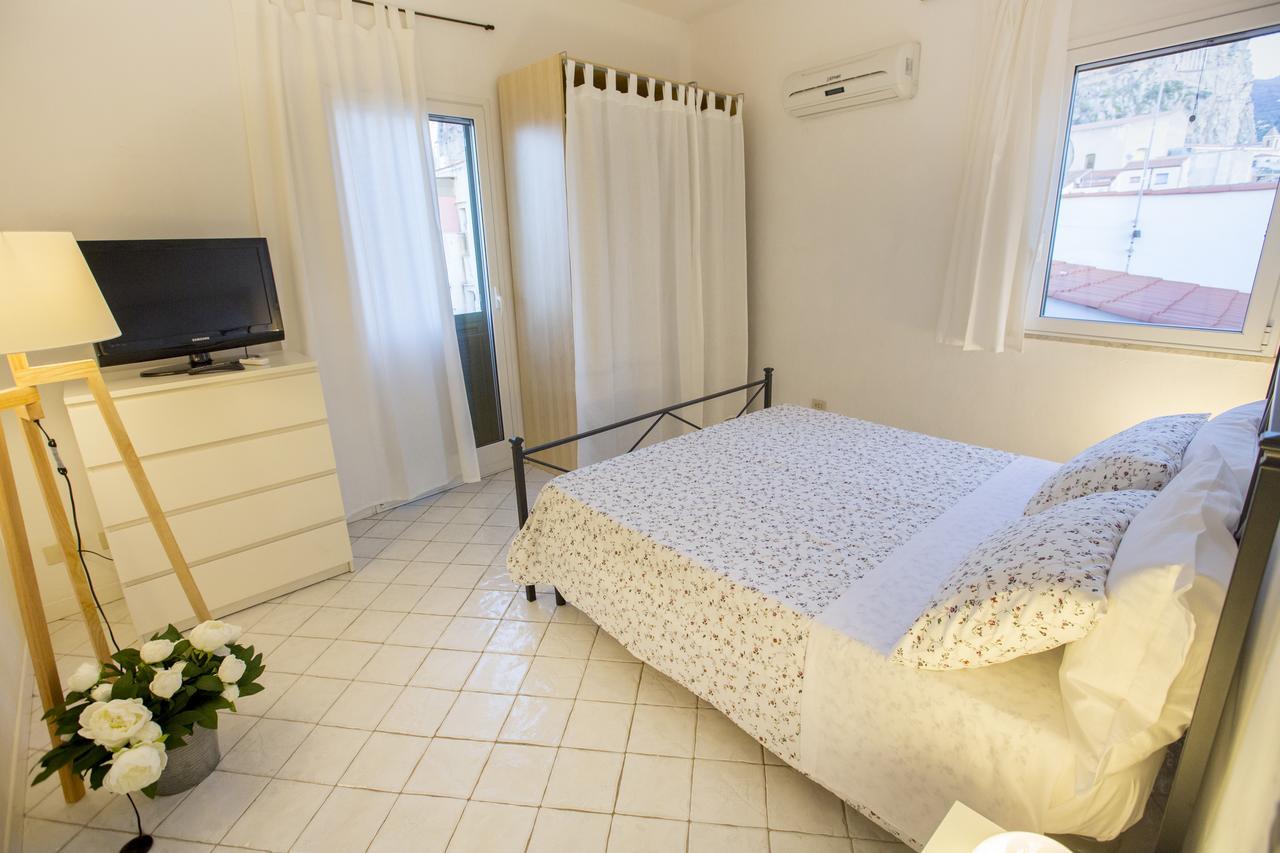 Azzurro B&B Чефалу Экстерьер фото